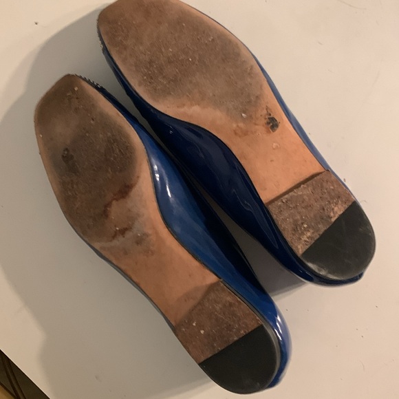 Stuart Weitzman patent leather blue flats w/studs. Preowned-see pics.  Size 9.5 - Picture 6 of 9